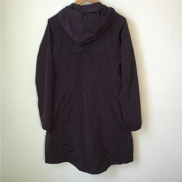 Athleta Women's Mid Length Downpour Hooded Jacket - Picture 3 of 8